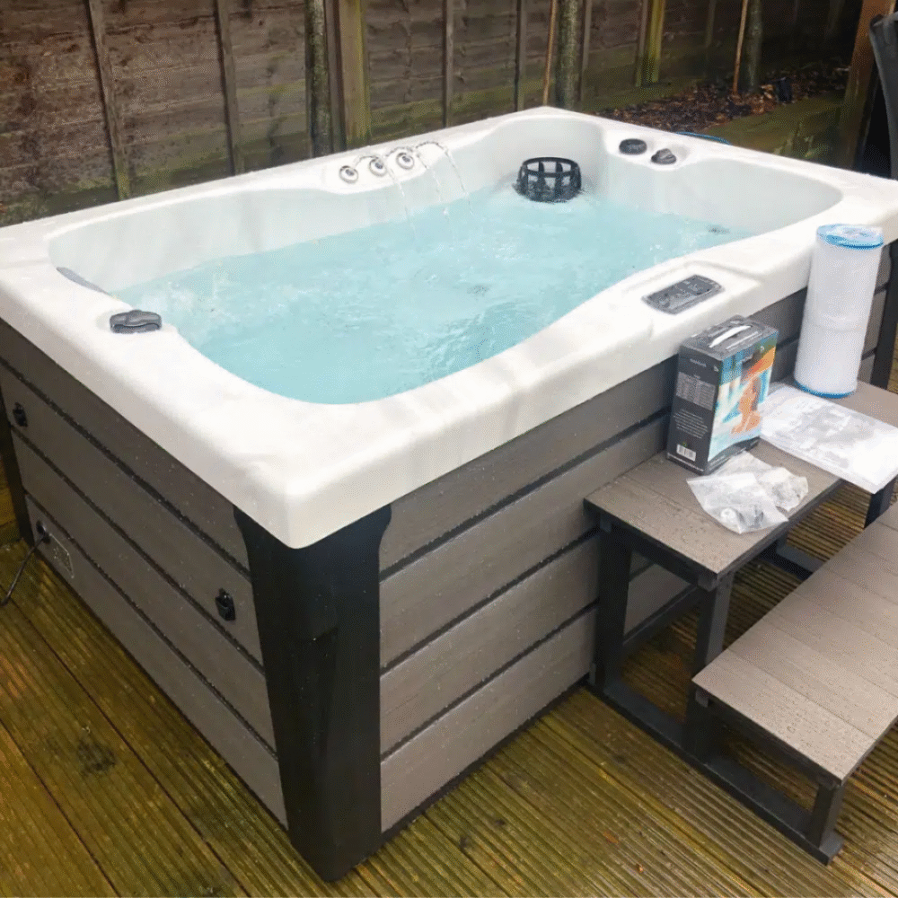 Atlantis Lounger Hot Tub White
