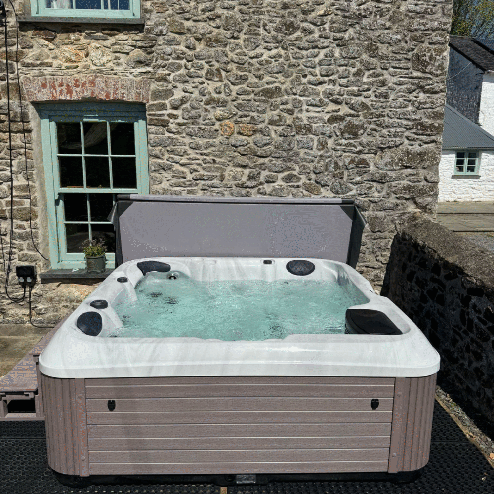 Arizona Plug And Play Hot Tub Marble White