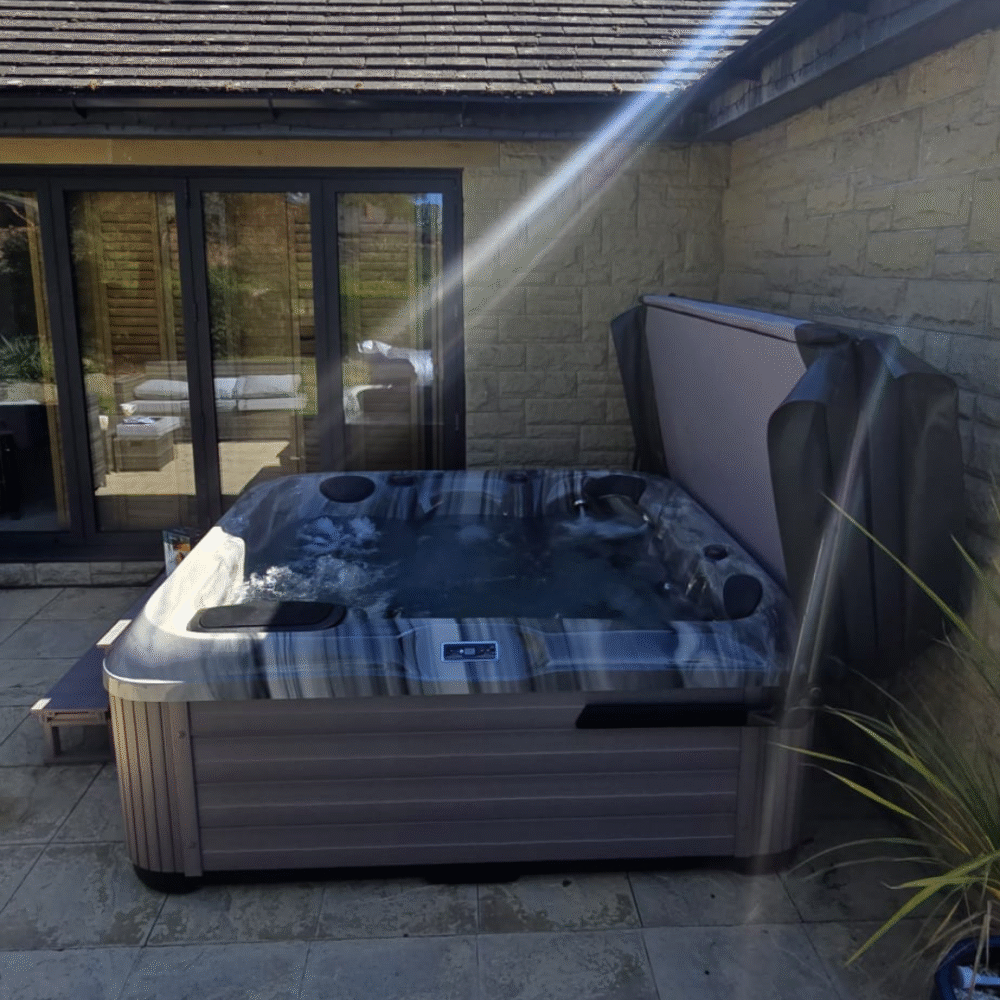 Arizona Plug And Play Hot Tub Marble White