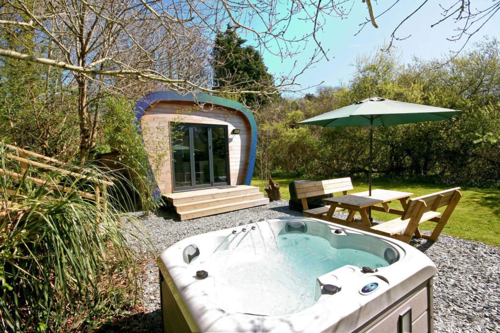 4 Seater Hot Tubs