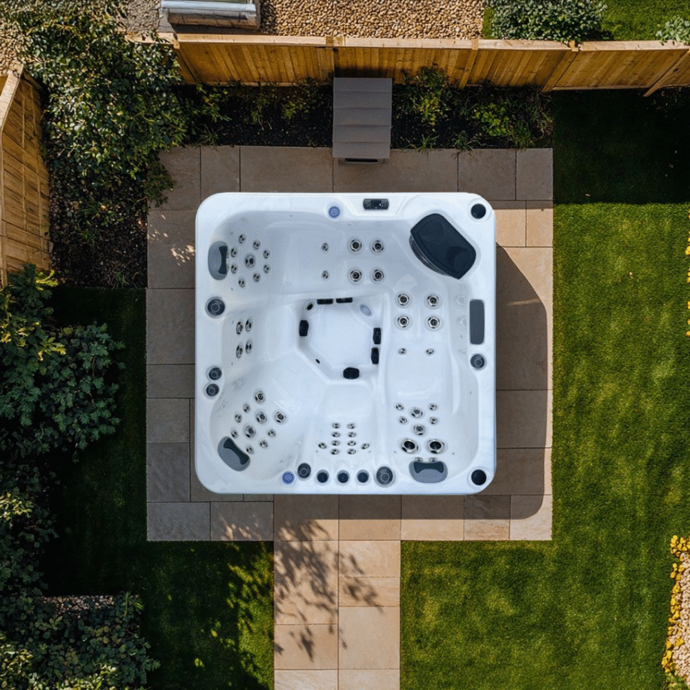 Amalfi Hot Tub 32 Amp 2 Loungers 3 Seats Marble White