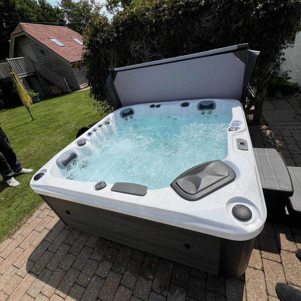 Barcelona Hot Tub 32 Amp 2 Loungers 3 Seats Marble White