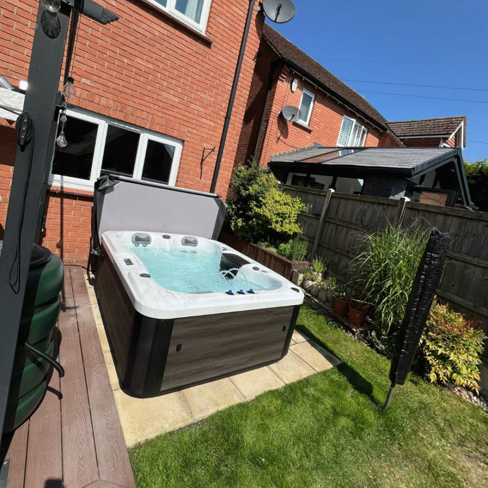 Madrid Plug And Play Hot Tub Marble White 1 Lounger 2 seats