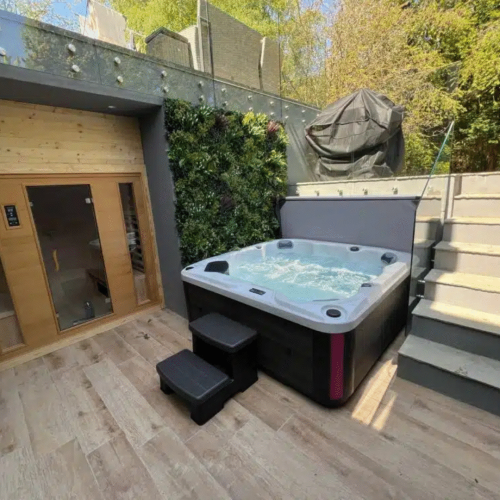 Garda Hot Tub 13 Amp Plug And Play 7 Seats
