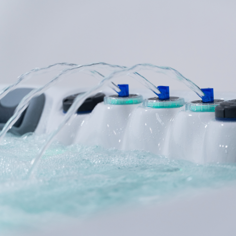 Sorrento Hot Tub 1 Lounger 4 Seats 32Amp Marble White